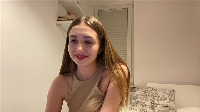 tera_rayne naked stripping on cam for live sex video chat
