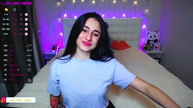 Terry_Hola naked stripping on cam for live sex video chat