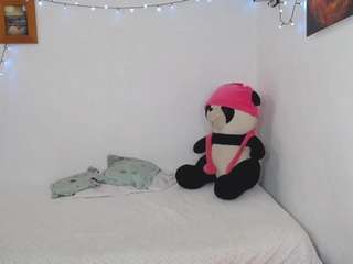 Abriljonnes nude on cam – live sex chat