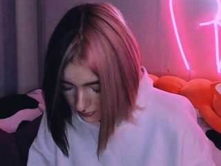 AvrielNile nude on cam – live sex chat