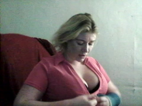 carmelmonroe naked stripping on cam for live sex video chat