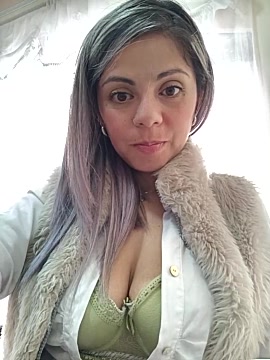 Emily– naked stripping on cam for live sex video chat