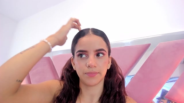 EmilyClay_ naked stripping on cam for live sex video chat