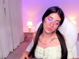 Kylie jones nude on cam – live sex chat