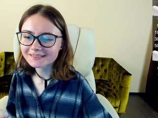 LadyInDream nude on cam – live sex chat