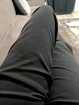 Lizzalovepizza naked stripping on cam for live sex video chat