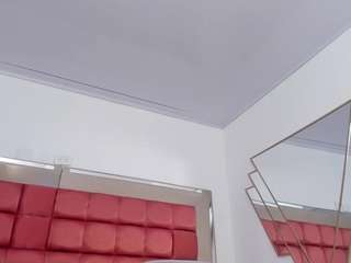 Sarahsmithh nude on cam – live sex chat