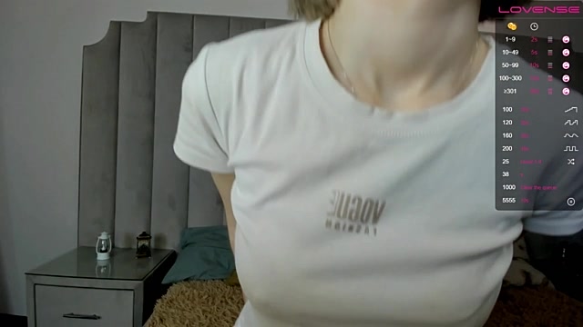 CarolFelix naked stripping on cam for live sex video chat