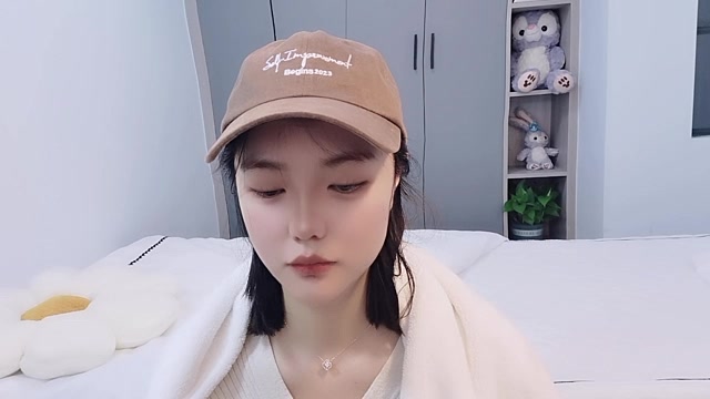 HLcn naked stripping on cam for live sex video chat