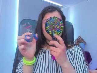Juliana5 fully nude on webcam – live sex chat