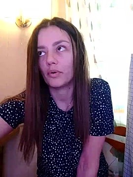 KrissSexi naked stripping on cam for live sex video chat
