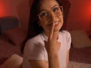 LaMorenitaCB nude on cam – live sex chat