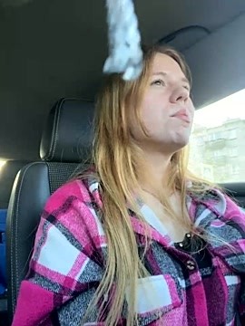 Lori_Cute_Gg naked stripping on cam for live sex video chat