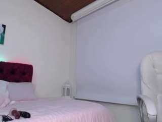 Miss Sirius nude on cam – live sex chat