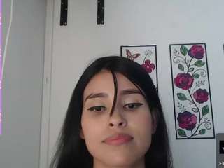 Caaylin fully nude on webcam – live sex chat