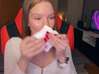 CassieRays fully nude on webcam – live sex chat
