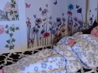 Ivy-West fully nude on webcam – live sex chat