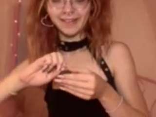 Lil pixie fully nude on webcam – live sex chat