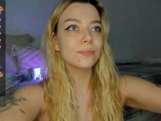 MaddieSunn fully nude on webcam – live sex chat