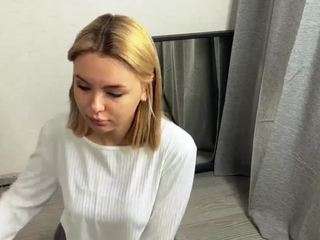 Penelopacutie fully nude on webcam – live sex chat