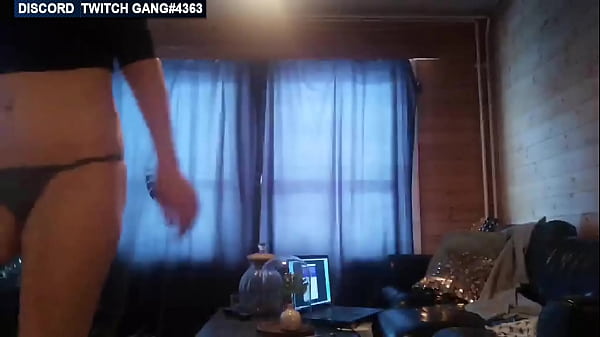 Twitch Streamer Flashing Her Boobs On Stream & Accidental Nip Slip 135