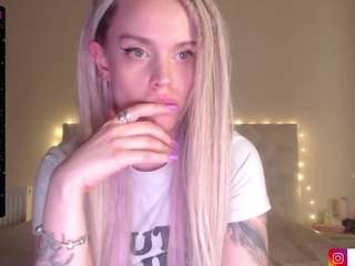 WetLana69 fully nude on webcam – live sex chat