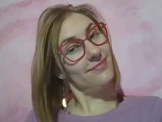 YasmineFetish fully nude on webcam – live sex chat