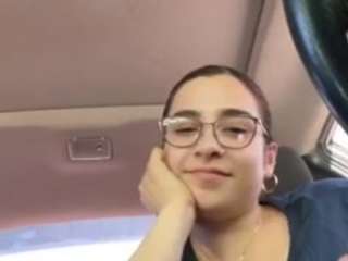 Dessilove fully nude on webcam – live sex chat