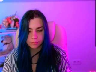 EllaaCherry fully nude on webcam – live sex chat