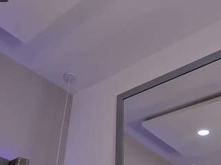Liilitt fully nude on webcam – live sex chat