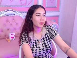 Loreen fully nude on webcam – live sex chat