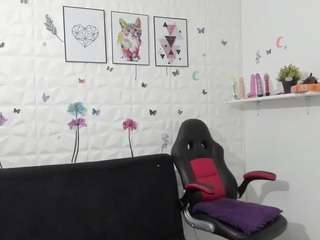 Selenecat fully nude on webcam – live sex chat