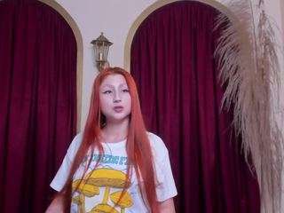 Skylergray fully nude on webcam – live sex chat