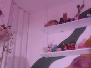 Susylynn fully nude on webcam – live sex chat