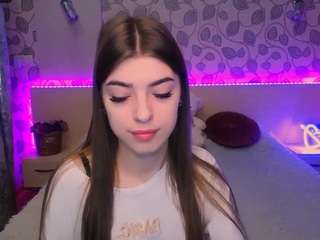 Your-moon18 fully nude on webcam – live sex chat