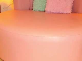Amelia Miller fully nude on webcam – live sex chat