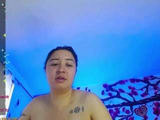 Brenda fully nude on webcam – live sex chat