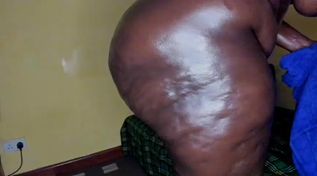 Choco-berry nude stripping on webcam for live sex video chat