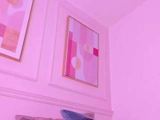 CristalRoberts1 fully nude on webcam – live sex chat