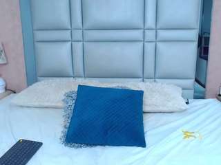 Helennrouse fully nude on webcam – live sex chat
