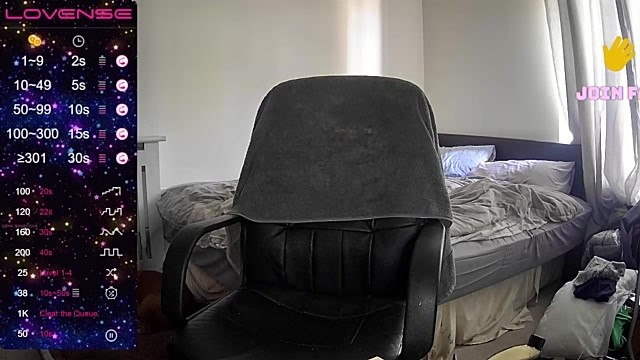 Lilly-Smithxo nude stripping on webcam for live sex video chat