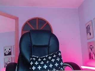 Rashida-Scott fully nude on webcam – live sex chat