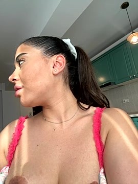 SamiaZed nude stripping on webcam for live sex video chat