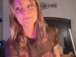 Seeellieplay100 fully nude on webcam – live sex chat
