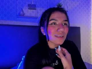 Shelly Tanner fully nude on webcam – live sex chat