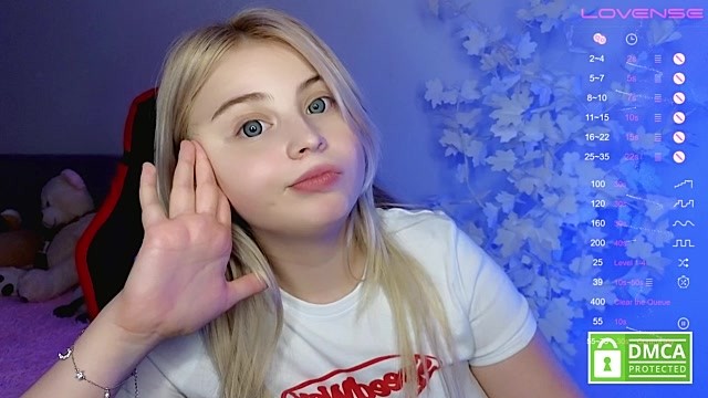 Shy_blondiee nude stripping on webcam for live sex video chat