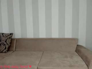 Suziku fully nude on webcam – live sex chat