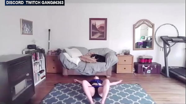 Twitch Streamer Flashing Boobs On stream and accidental Nip slip #14