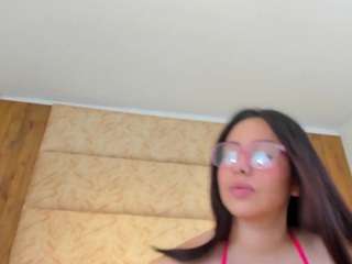Victoria Evans fully nude on webcam – live sex chat
