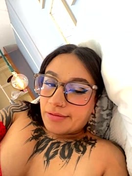 DanielaArangoo_ nude stripping on webcam for live sex video chat